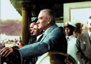 Atatürk Ekim 1906 Arkadaşlarıyla birlikte Şam'da gizli Vatan ve Hürriyet Cemiyeti'ni kurdu